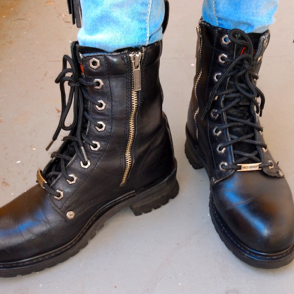 Size 8 1/2 Harley-davidson riding boots